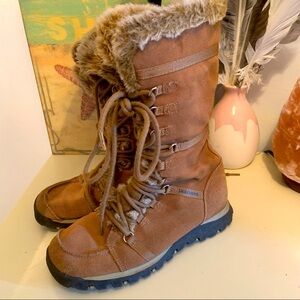 SKETCHERS faux suede tan moccasin style boot size 7